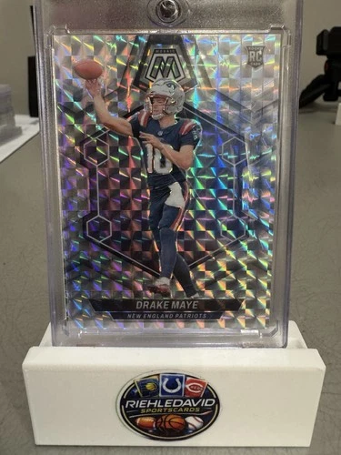 2024 Panini Mosaic - Rookies Drake Maye #303 Mosaic Prizm (RC)