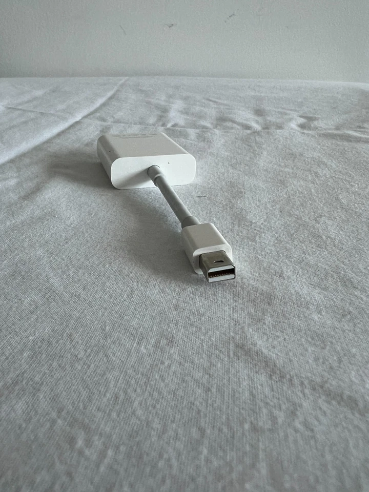 Genuine Apple DisplayPort to VGA Adapter - Image 3 of 4