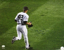 Mariano Rivera Autographed New York Yankees 16x20 Photo HOF JSA 33705