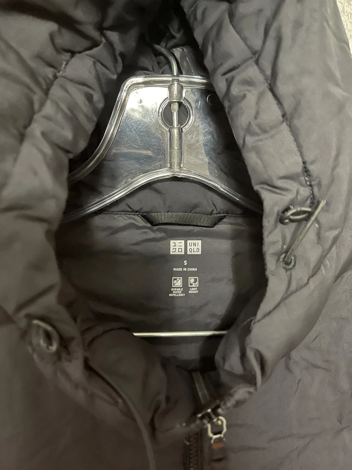 Chaqueta Uniqlo Mujer Talla Pequeña Negra Plumón Puffer Ligera Embalable Foto 2 de 4