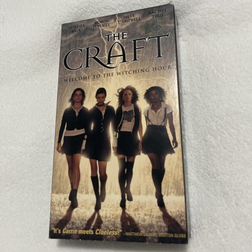 5 Classic Horror VHS Bundle - Picture 2 of 6