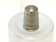 SILVER HALLMARKED SWANN ? THIMBLE ( THIMBLE COLLECTORS GUILD )