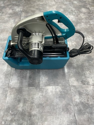 Makita 15 Amp 16-5/16" Corded Circular Saw(5402NA) (PD5030983) - Picture 2 of 6