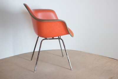 椅子 EAMES SHELL CHAIR HERMANMILLER NAUGA Eames Shell Chair Family - Seating - Herman Miller
