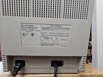 VINTAGE MITSUBISHI DIAMOND PRO 15FS MODEL SD5600C COLOR MONITOR