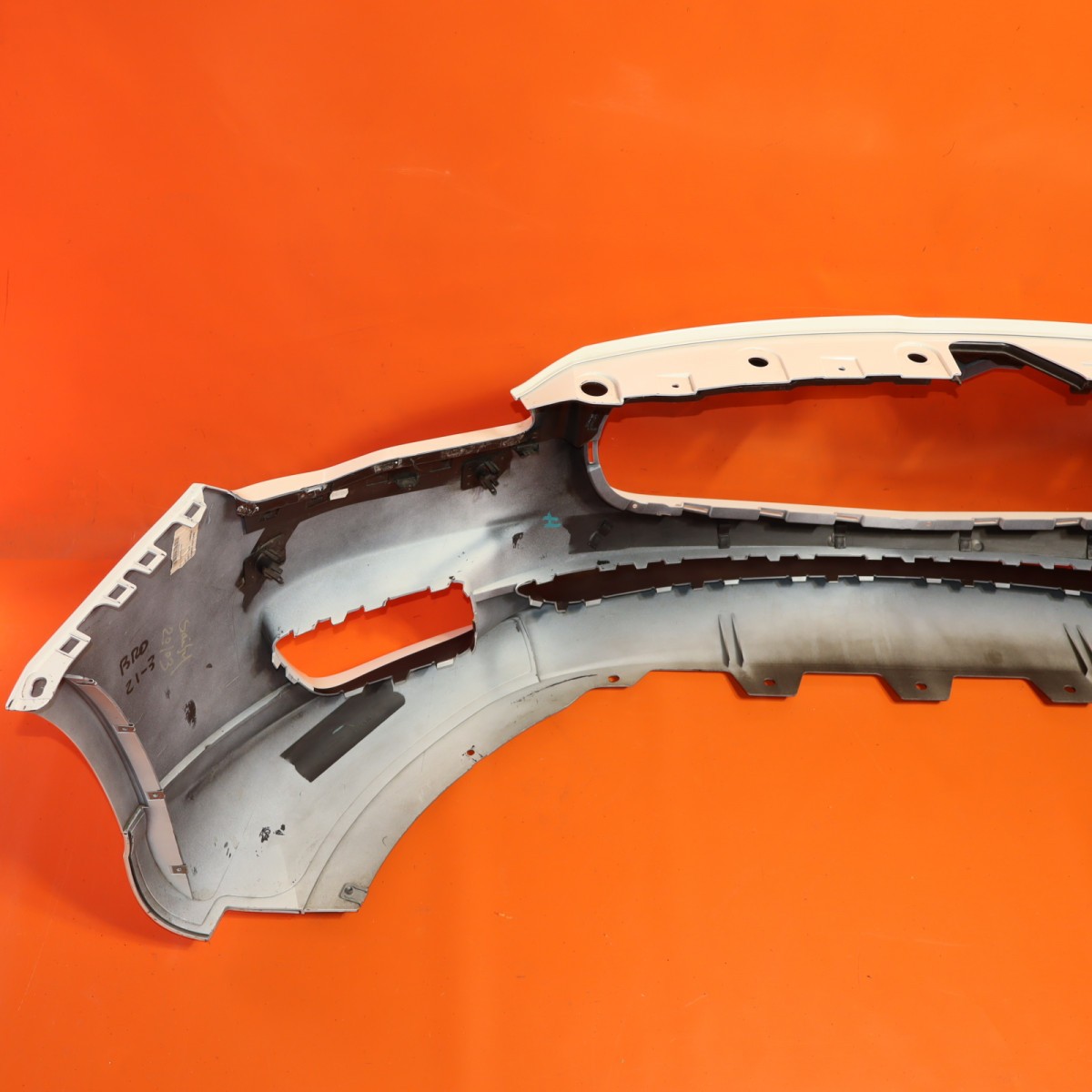 MASERATI QUATTROPORTE FRONT BUMPER 2014 2015 2016 2017 670010256 OEM