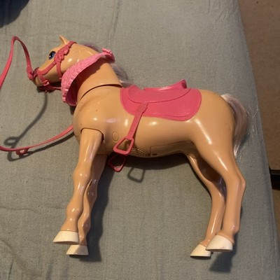 Mattel 2015 Barbie's Horse rosa Sattel bewegen und tanzen - funktioniert - kostenloser Versand im Vereinigten Königreich