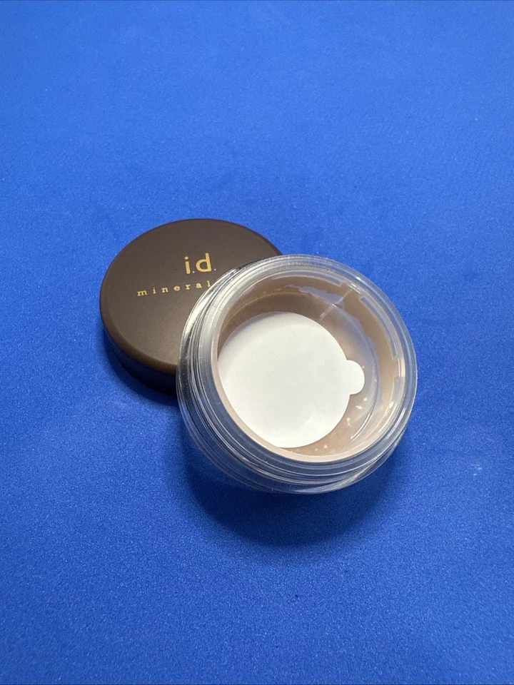 bareMinerals Loose Powder Foundation or Mineral Veil Sealed - Image 2 of 2
