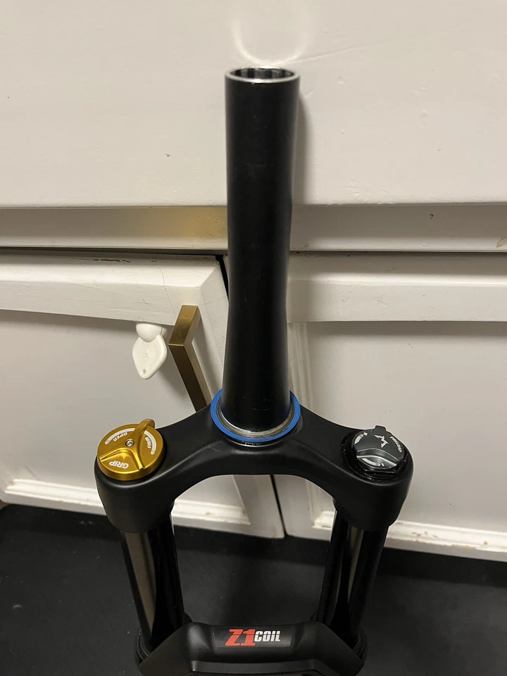 Bobina Marzocchi Bomber Z1 29er 170 mm Foto 2 de 4