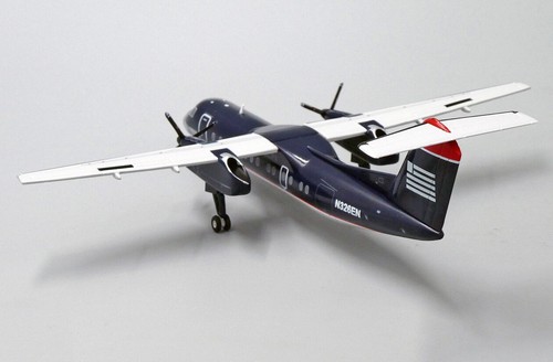 DASH 8-Q300 US AIRWAYS EXPRESS REG: N326EN WITH STAND - JCWINGS XX2274 1/200 - Picture 5 of 6