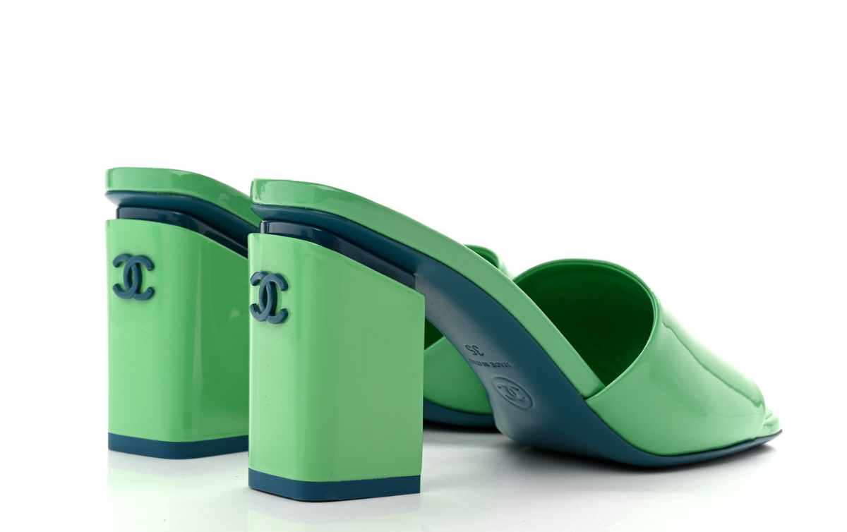 NEW! CHANEL GREEN & TURQUOISE PATENT LEATHER CC MULES NEW! CHANEL GREEN & TURQUOISE PATENT LEATHER CC MULES