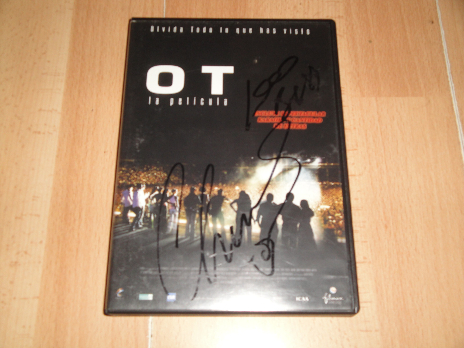 OPERACION TRIUNFO OT LA PELICULA EN DVD CON LA FIRMA DE CHENOA POR DELANTE