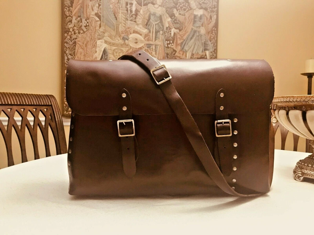 British 2025 messenger bag