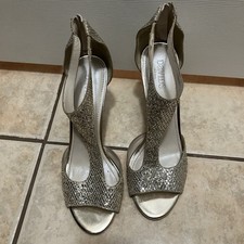 Silver David's Bridal 10 Women's US Shoe Size Bridal Shoes
