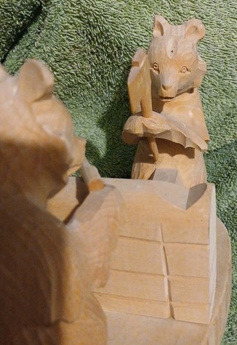 Russian CARVED Wooden BEARS Russian - Picture 7 of 8