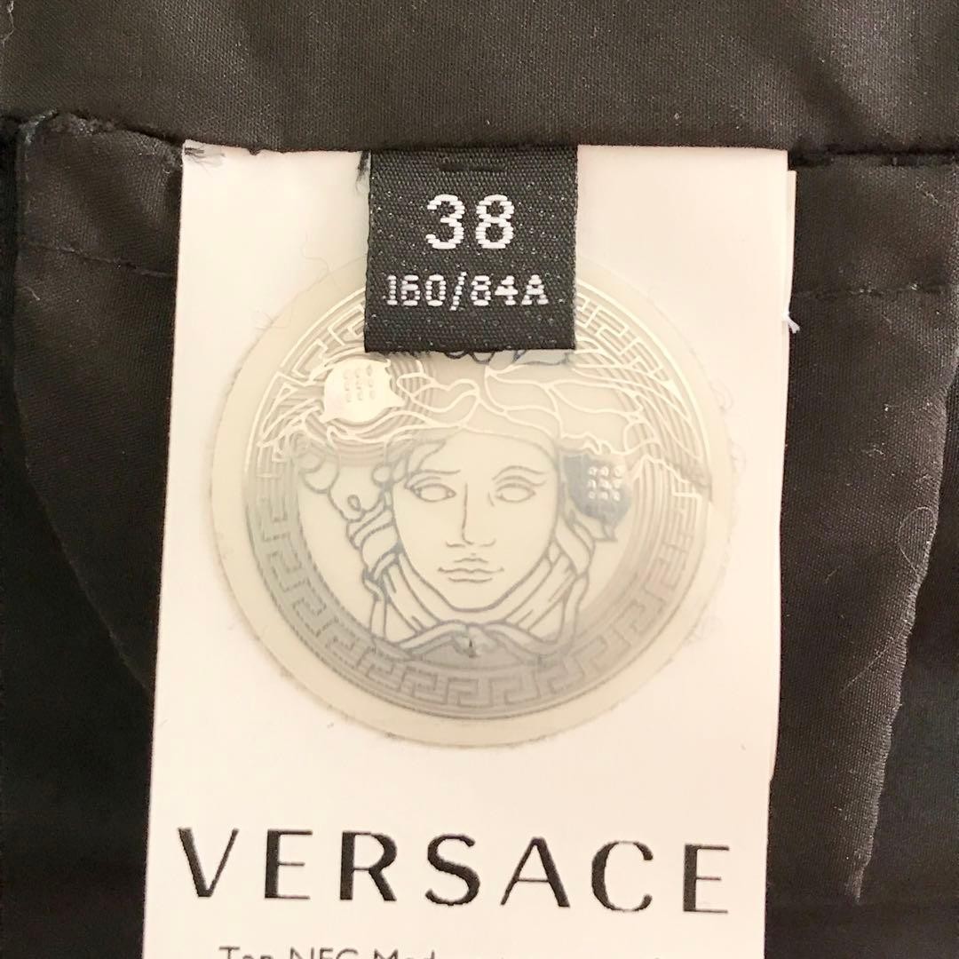 USED VERSACE BAROQUE DOWN JACKET, SIZE 38, BLACK, S3051 GOOD thumbnail 11