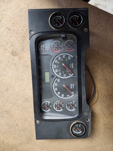 2012 FREIGHTLINER CASCADIA USED INSTRUMENT CLUSTER