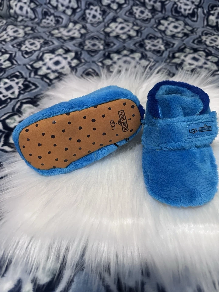 Botín Monstruo Galleta Calle Sésamo Infantil Uggs 12-18 meses Sin Caja Usado Excelente Con Foto 2 de 4