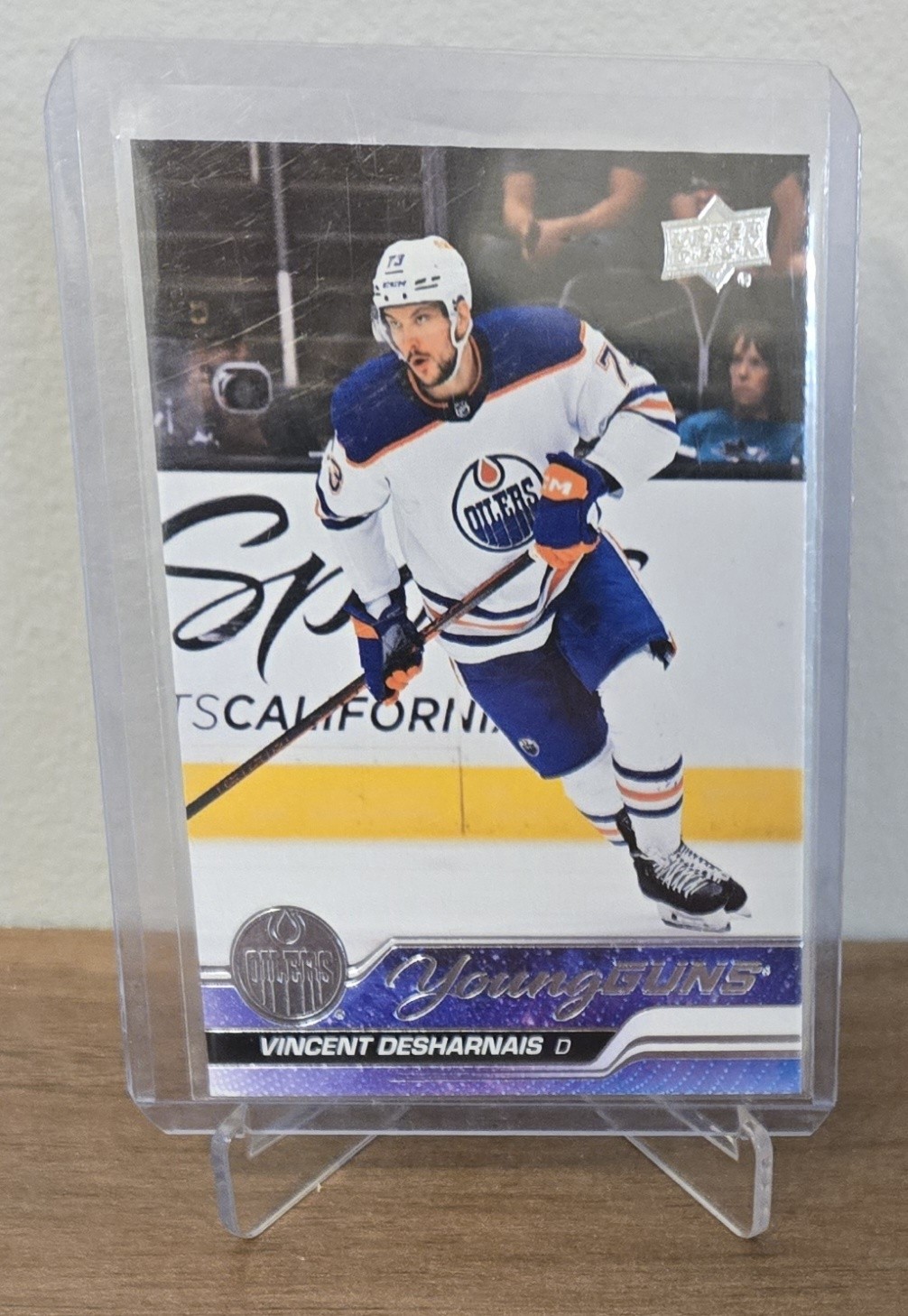 2023-24 Upper Deck Series 1 Hockey Young Guns Vincent Desharnais 202 Rookie