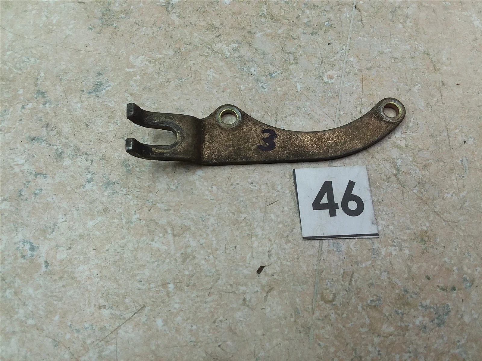 Suzuki GS850 Carburetor Choke Lifter Bracket 1980 1981 #46 UO AP-403