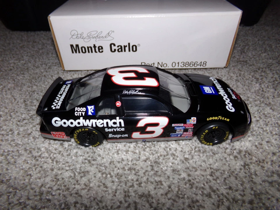 1/24 DALE EARNHARDT SR #3 GM GOODWRENCH SERVICE 1996 REVELL NASCAR DIECAST - Image 3 of 4