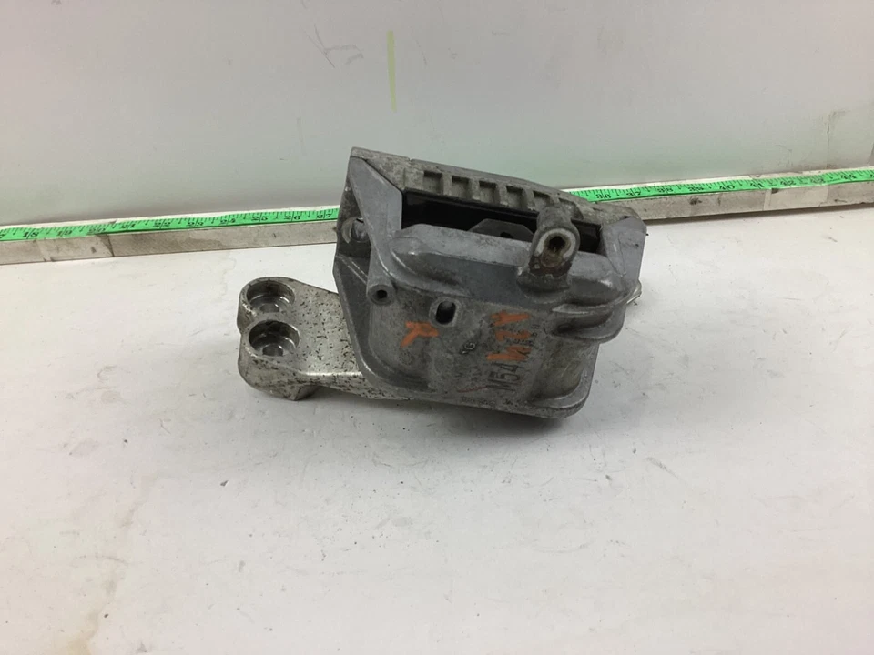 Volkswagen Beetle 2012-2015 motor derecho montaje lateral OEM Foto 2 de 4