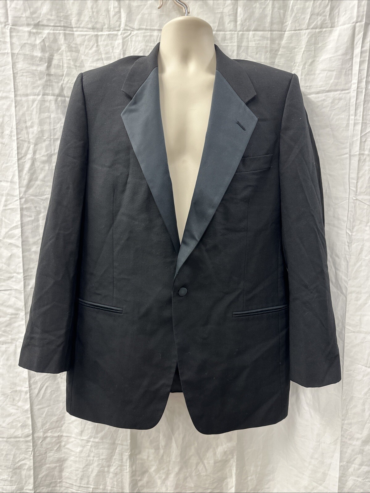 Giacca tuta smoking uomo Yves Saint Laurent YSL nero due bottoni 42L US