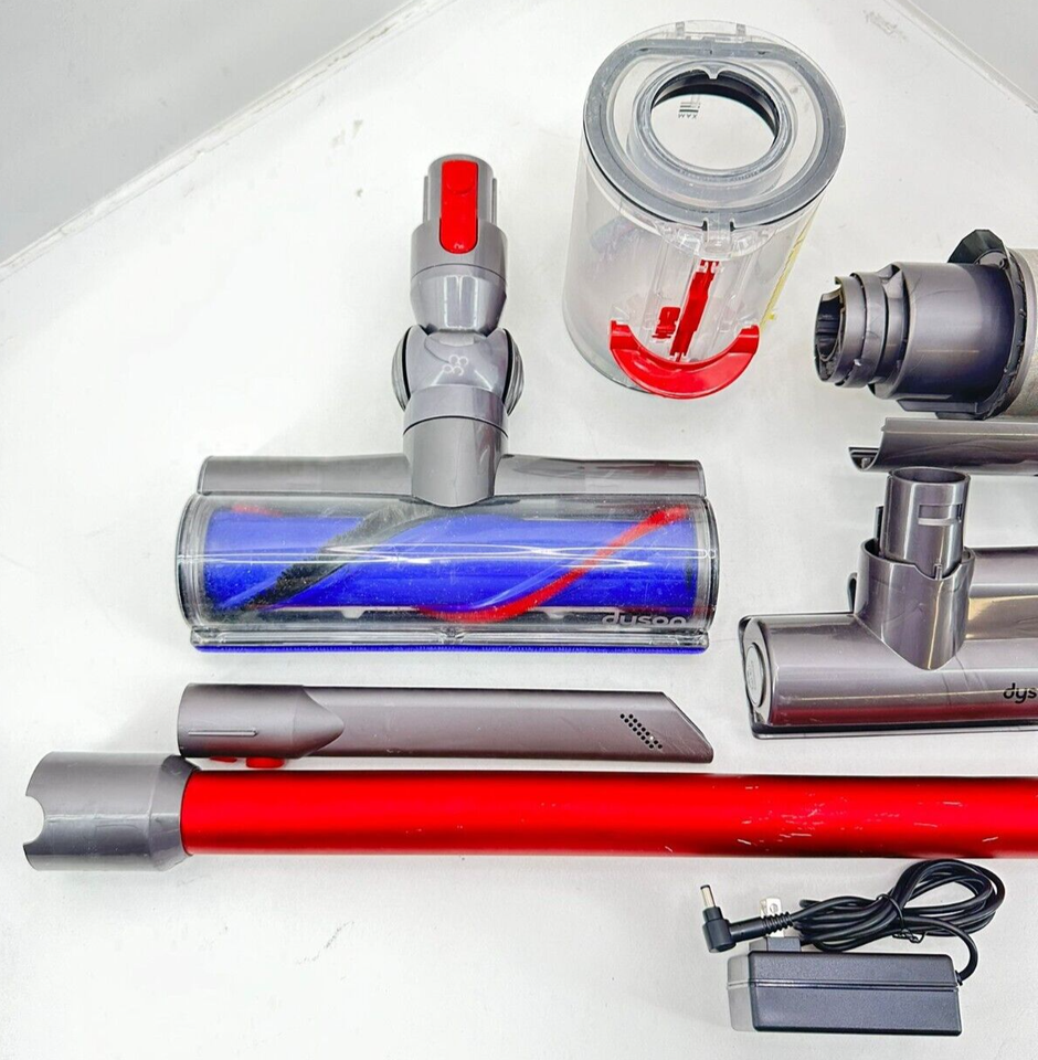 Dyson V10 Motorhead Cordless Vacuum Cleaner Red 0090 eBay