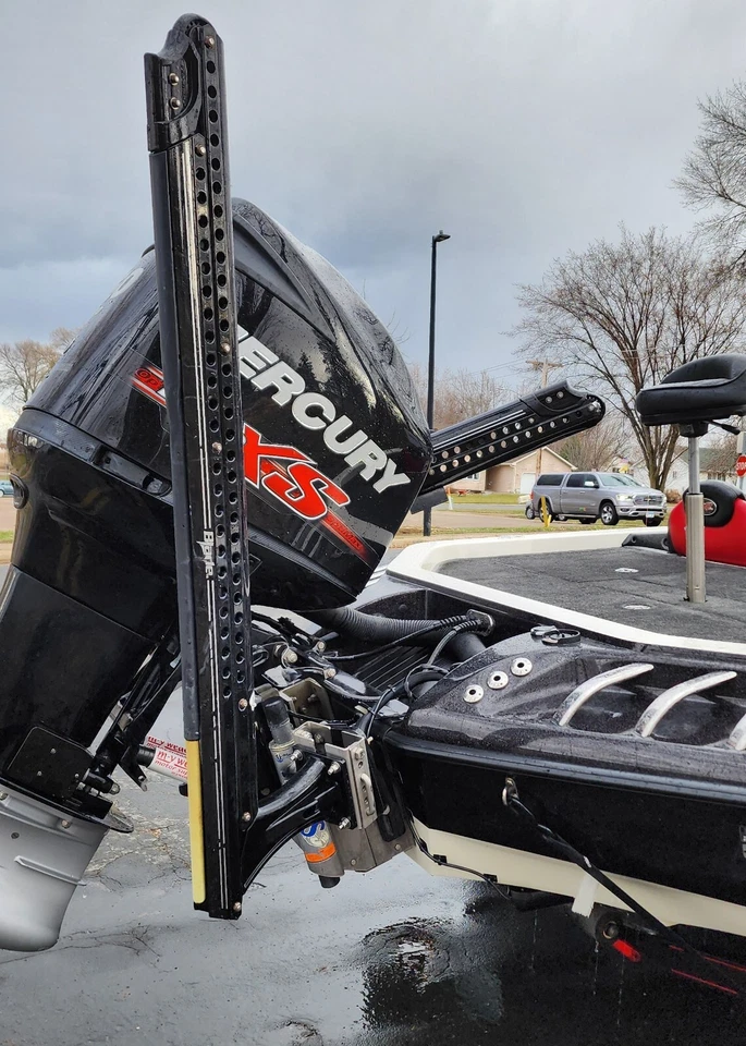 Montaje RR. Soporte inclinable ajustable para postes eléctricos. Venta al por menor $249,99 Foto 2 de 4