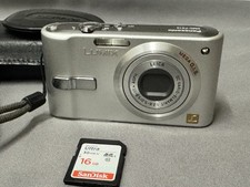 Panasonic LUMIX DMC FX10 6,0 MP fotocamera digitale pacchetto accessori testato