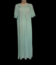 Shadowline Nylon Nightgown Womens Size SM Light Green