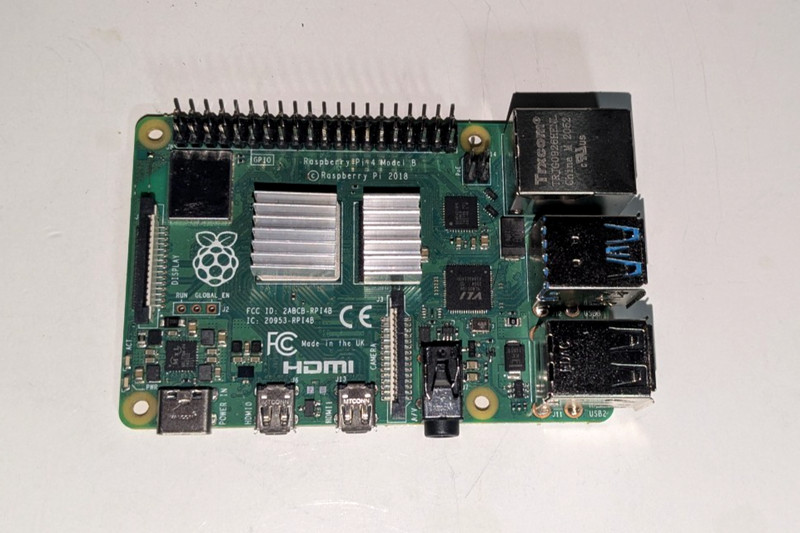Raspberry Pi 4 Model B, 4GB DDR4 RAM Single Board Computer