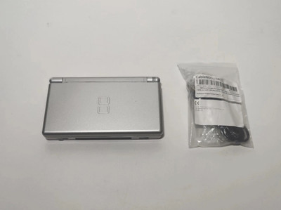 *Getestet, einige Spuren* Nintendo DS Lite Silber + nagelneues USB-Ladegerät