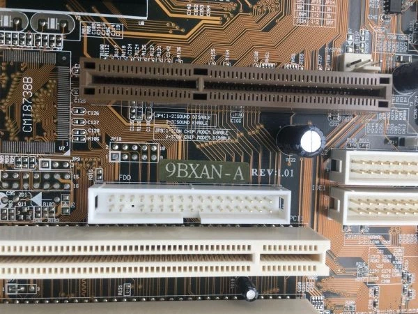 Motherboard jetway atx 9bxan-a rev.1.01 4x pci, 1 x isa, slot 1 skt 370 - Image 3 of 3