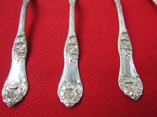 Pièces de dîner individuelles motif rose Blair 1910 par 1881 Rogers plaqué argent - Photo 6/61