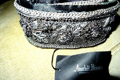 Exkl. Gürtel ANOTHER HISTORY Rosen Alloverstickerei Metallgarn handmade  India 