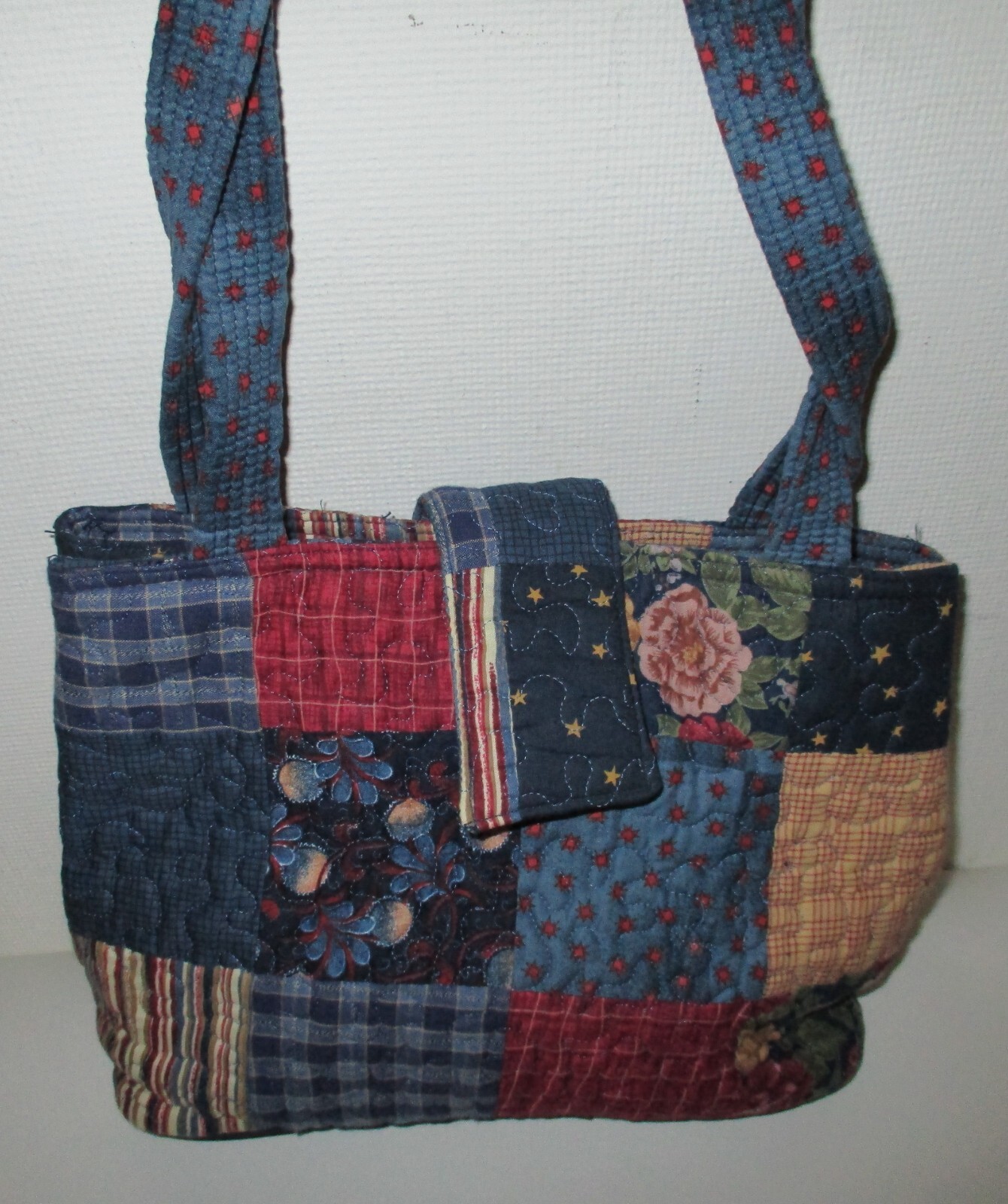 Donna Sharp Quilted Patchwork Purse Handbag Color… - image 3