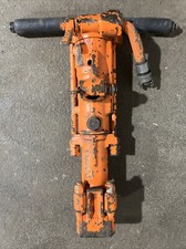 Chicago Pneumatic Pavement Breaker Jack Hammer. Unknown Model. Weight: 56 LBS