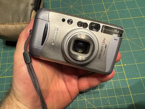 Canon Sure Shot 130u 35mm SLR Film Camera Silver Gray Automatic 38-130mm Lens - Picture 5 of 13