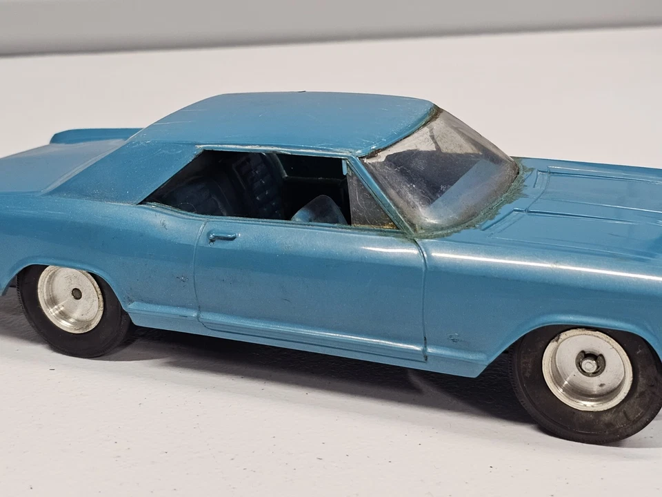 Vintage Cox gas powered Buick Riviera Blue Untested - Image 2 of 4