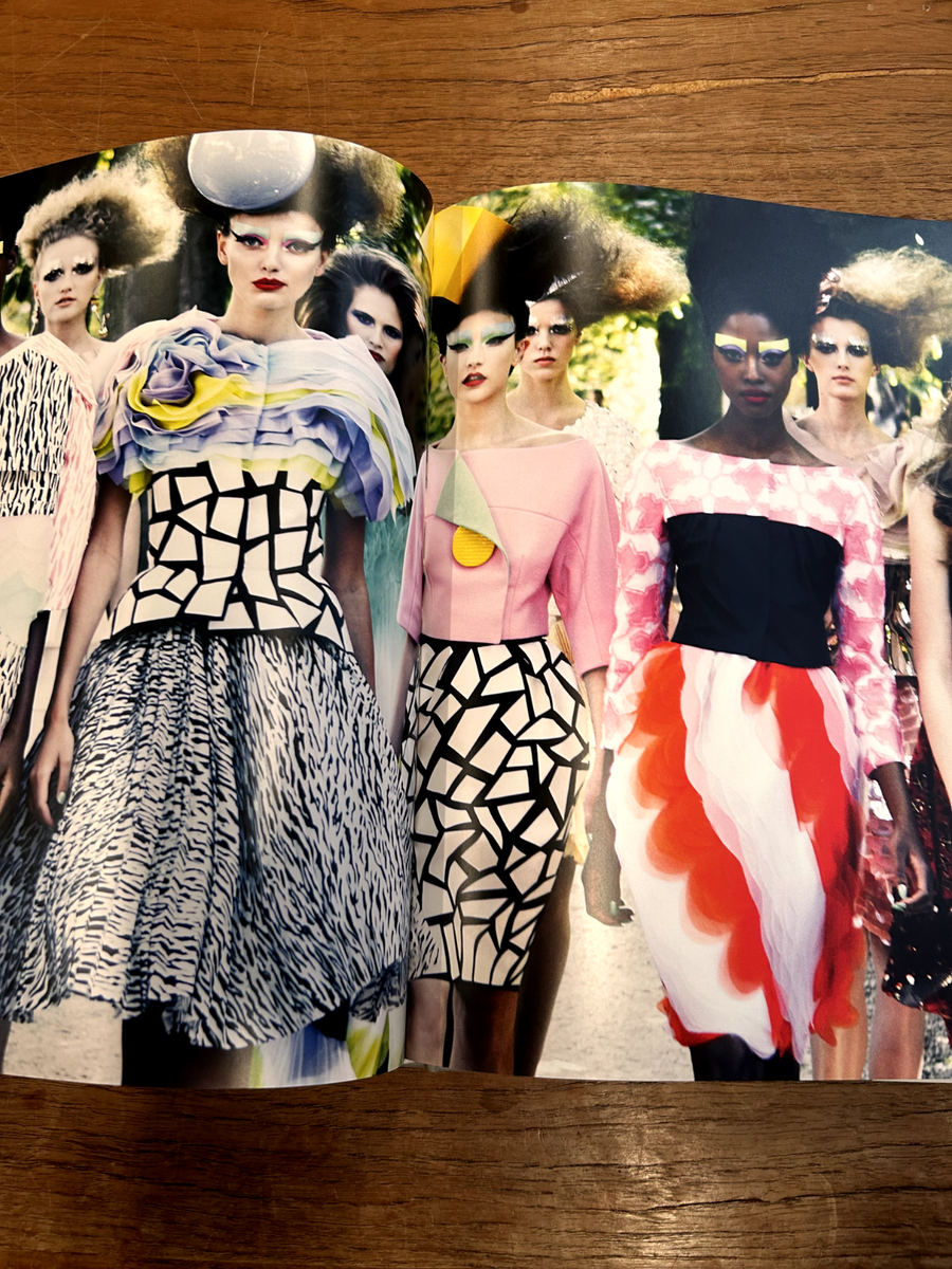 アート・デザイン・音楽 DIOR NEW COUTURE Patrick Demarchelier Dior Couture by Patrick Demarchelier | eBay