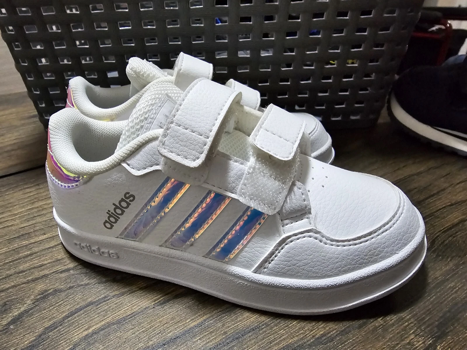 Scarpe Adidas scarpe da ginnastica originali bambine Grand Court in pelle bianca taglia 9K