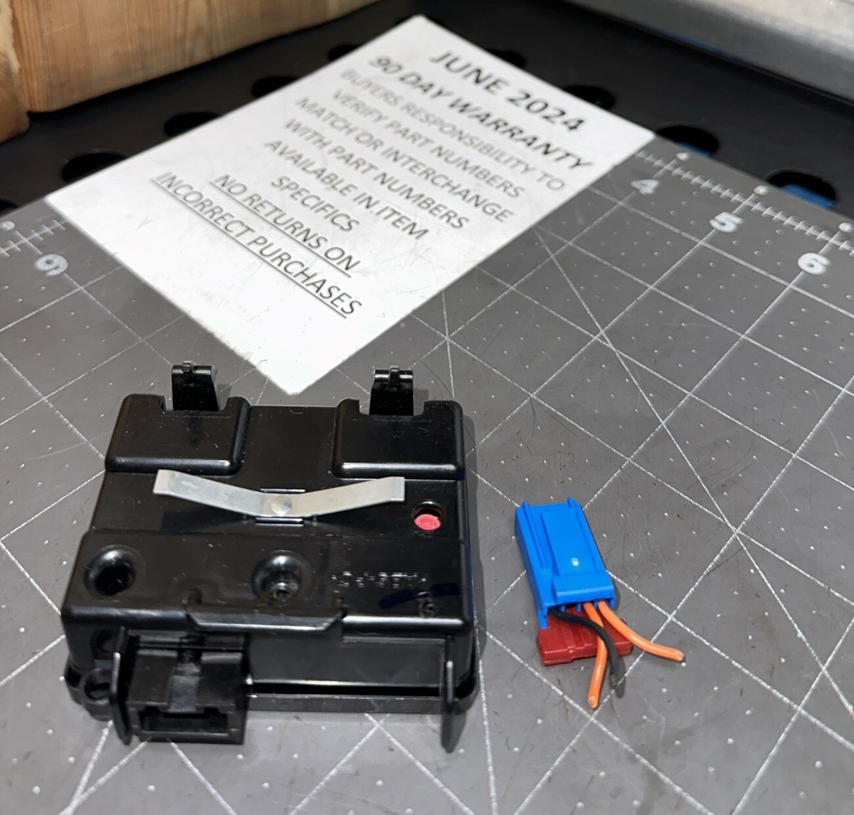 Genuine GM OEM 15732806 Remote Control Door Lock Receiver Good 