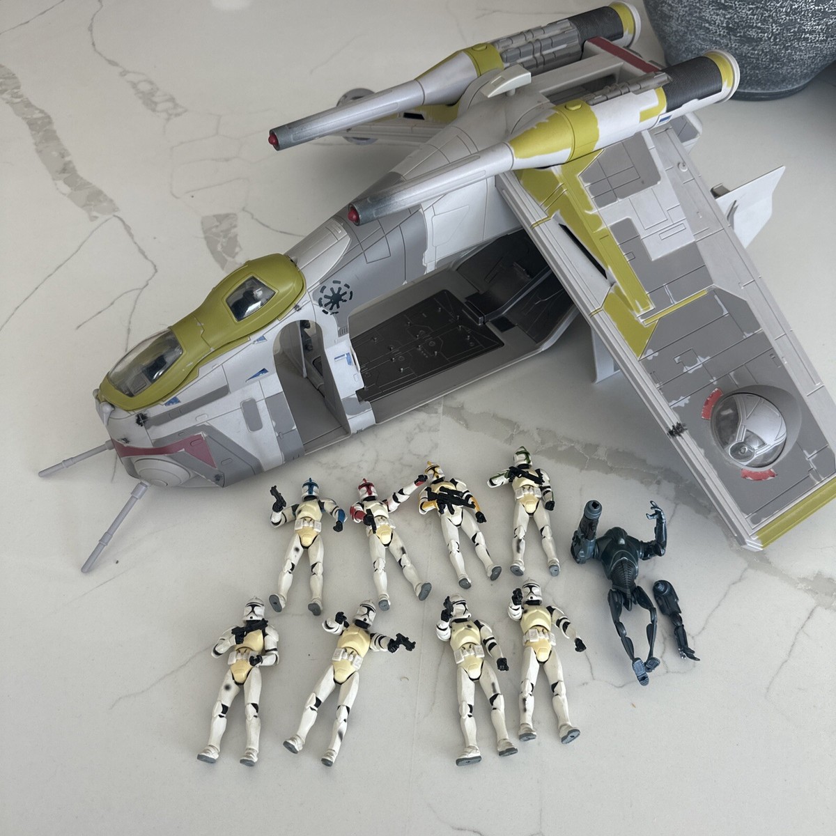 Star Wars Revenge Of The Sith Republic Gunship 2005 Hasbro Star Wars Revenge Of The Sith Republic Gunship 2005 Hasbro