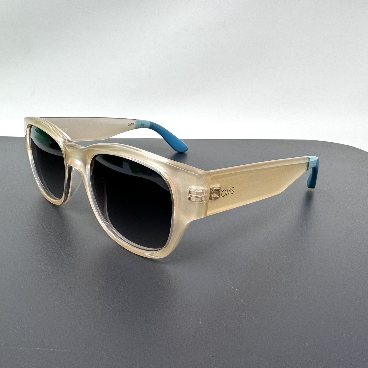 Toms One For One Sunglasses GIGI S018-142-02 Beige Round  display picture 3