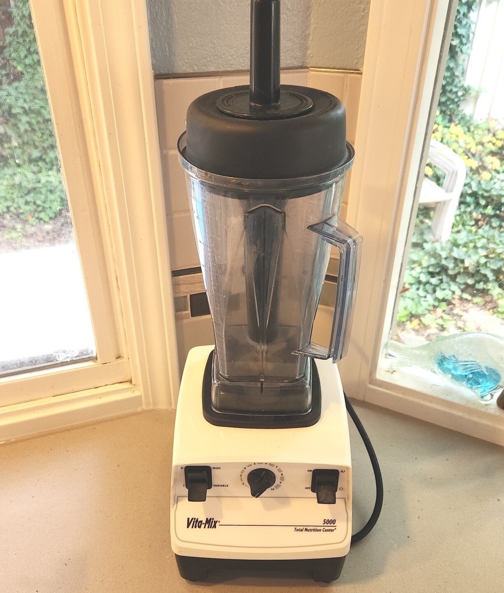 Vitamix Super 5000 Nutrition Center Blender W/ 64oz Vitamix Super 5000 Nutrition Center Blender W/ 64oz