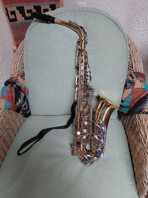 King Empire 665 Alto Saxophone with Case (Brass)