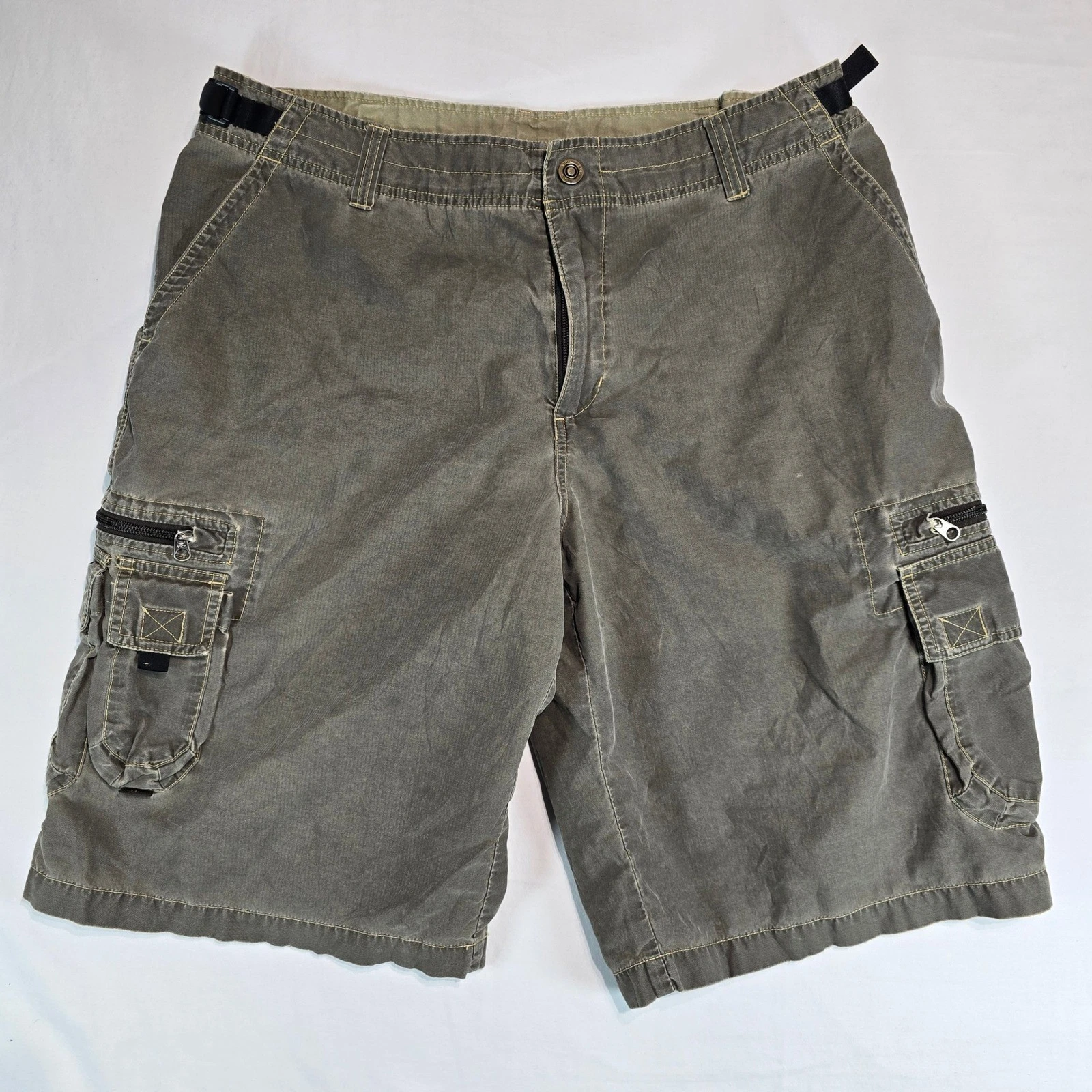 Kuhl Cargo Shorts Mens XL Gray Green KuhlDry Hiking Outdoor Utility Multi Pocket
Opens in a new wind