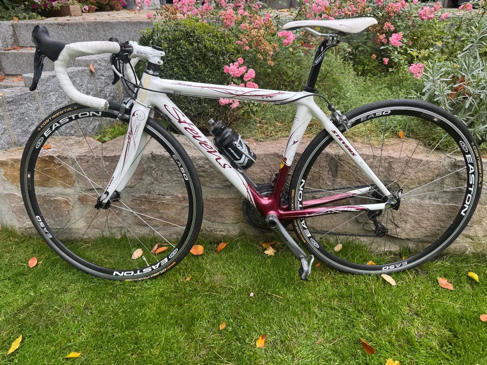 Stevens Sara SL Gr.S white burgundy Carbon-Rennrad 30 Gang