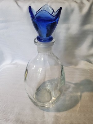 Bormioli Rocco Bouquet Clear 28oz Decanter W/ Cobalt Blue Rose Stopper Italy